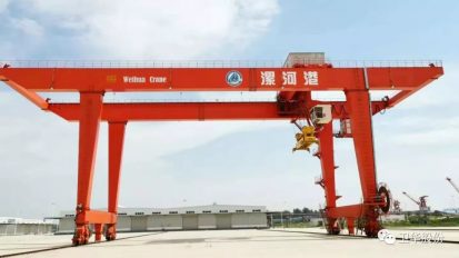   衛(wèi)華起重，飛天入海！